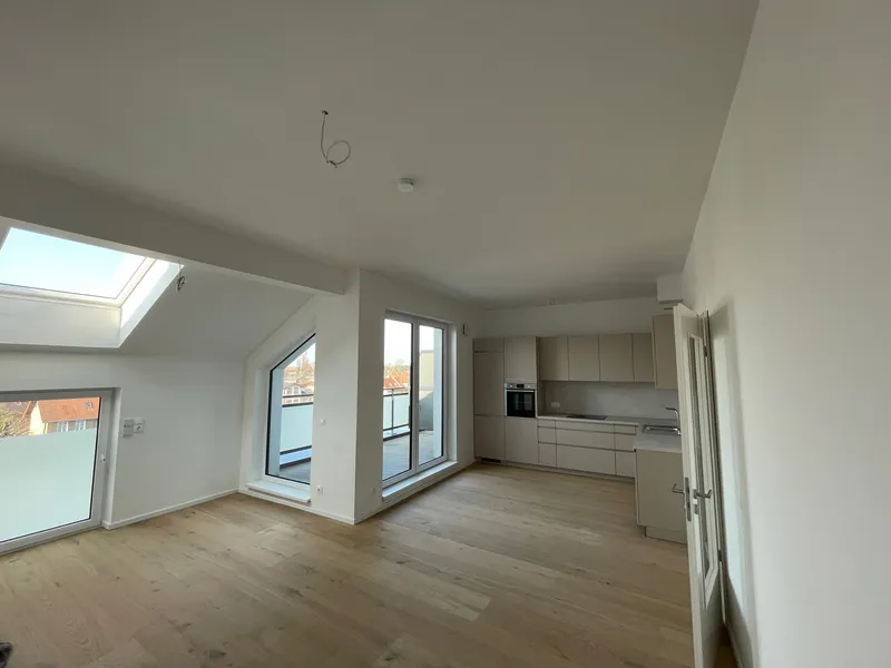 3-Zimmer Dachgeschoss-Wohnung im Neubau / 3-Room Attic Apartment — photo 1
